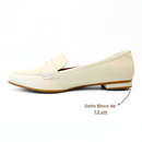 Mocassim Feminino detalhe correntaria