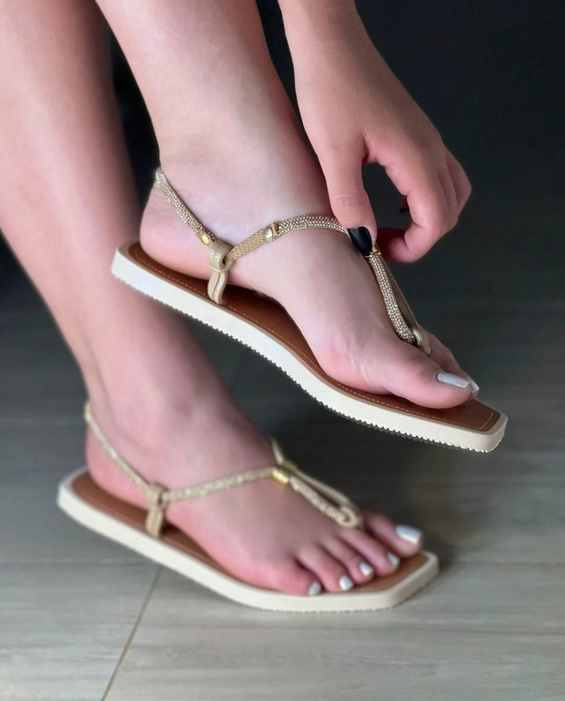 Sandália feminina retrô