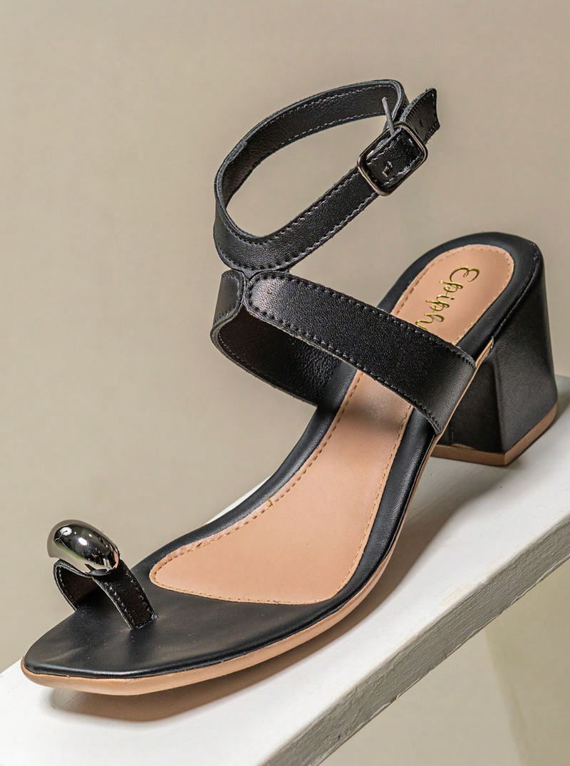 Sandália salto retrô