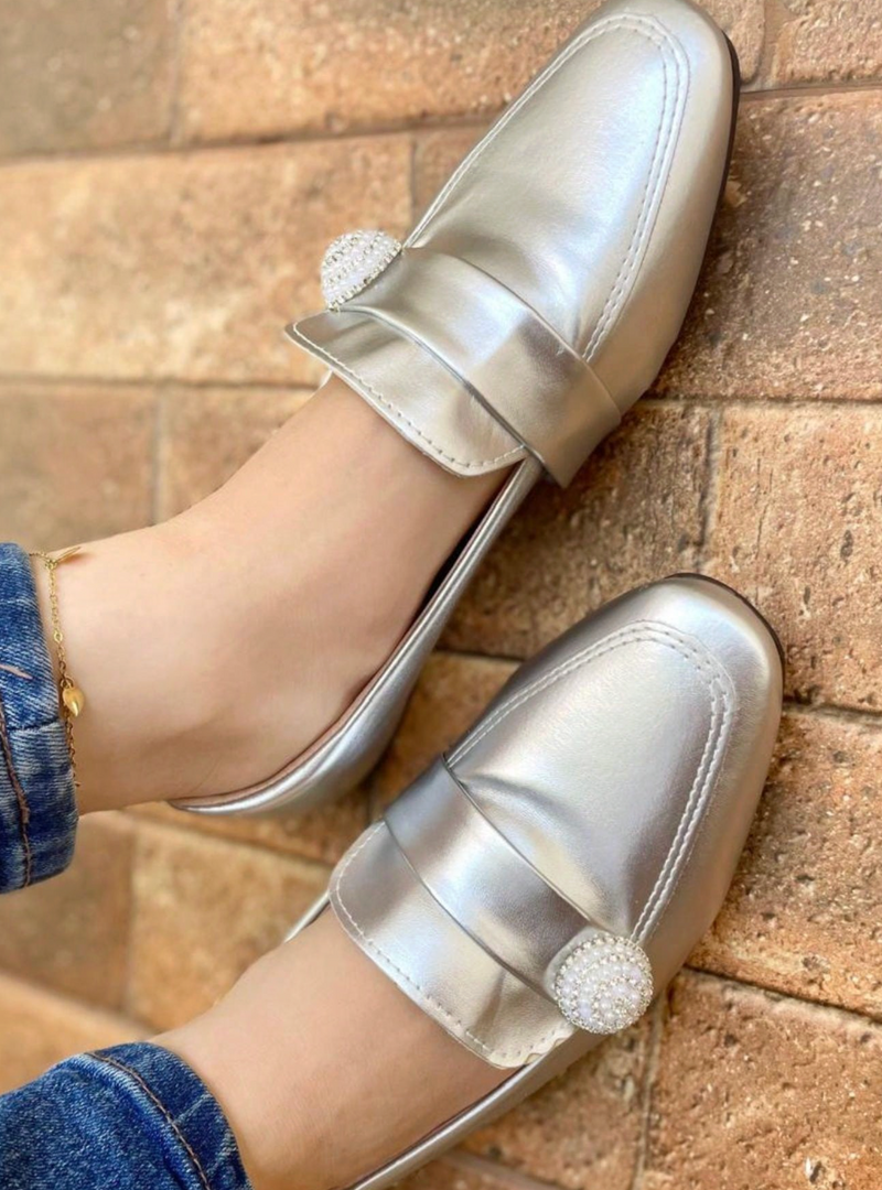 Mocassim detalhe em pérola