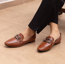 Mocassim detalhe em metal