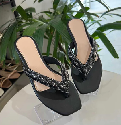 Chinelo pedraria luxo