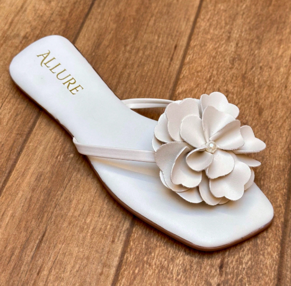 Rasteirinha detalhe floral