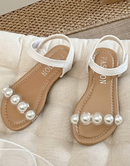 Sandália detalhe pérola