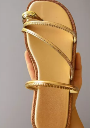 Sandália confort com tiras